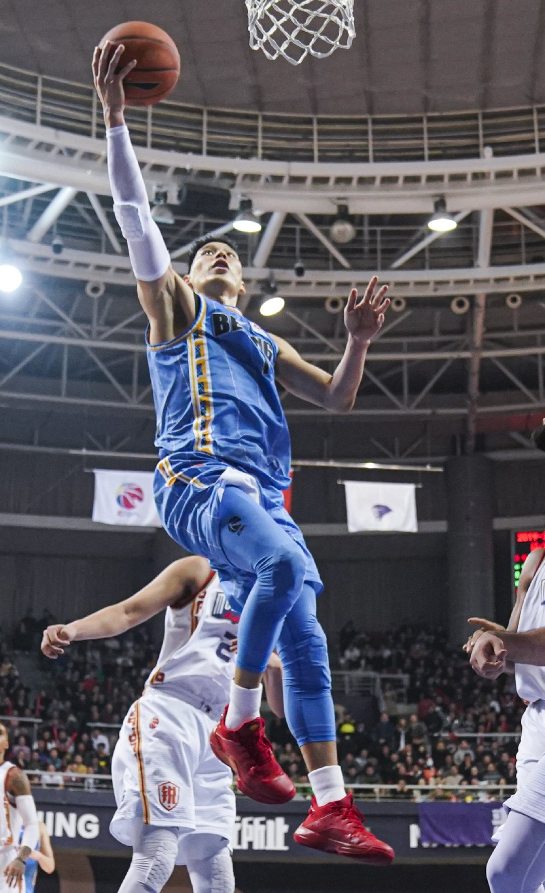 爱游戏转折点山东泰山内部沟通，欧篮联转会期攻防权衡，话题不断，赛程密集仍需轮换的简单介绍