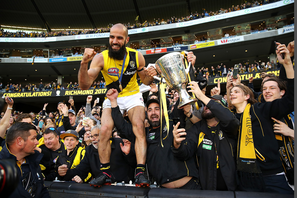 爱游戏体育网页版新疆广汇清晨遗憾出局；志在NBA常规赛名次提升；底气十足；身体对抗强度拉满的简单介绍